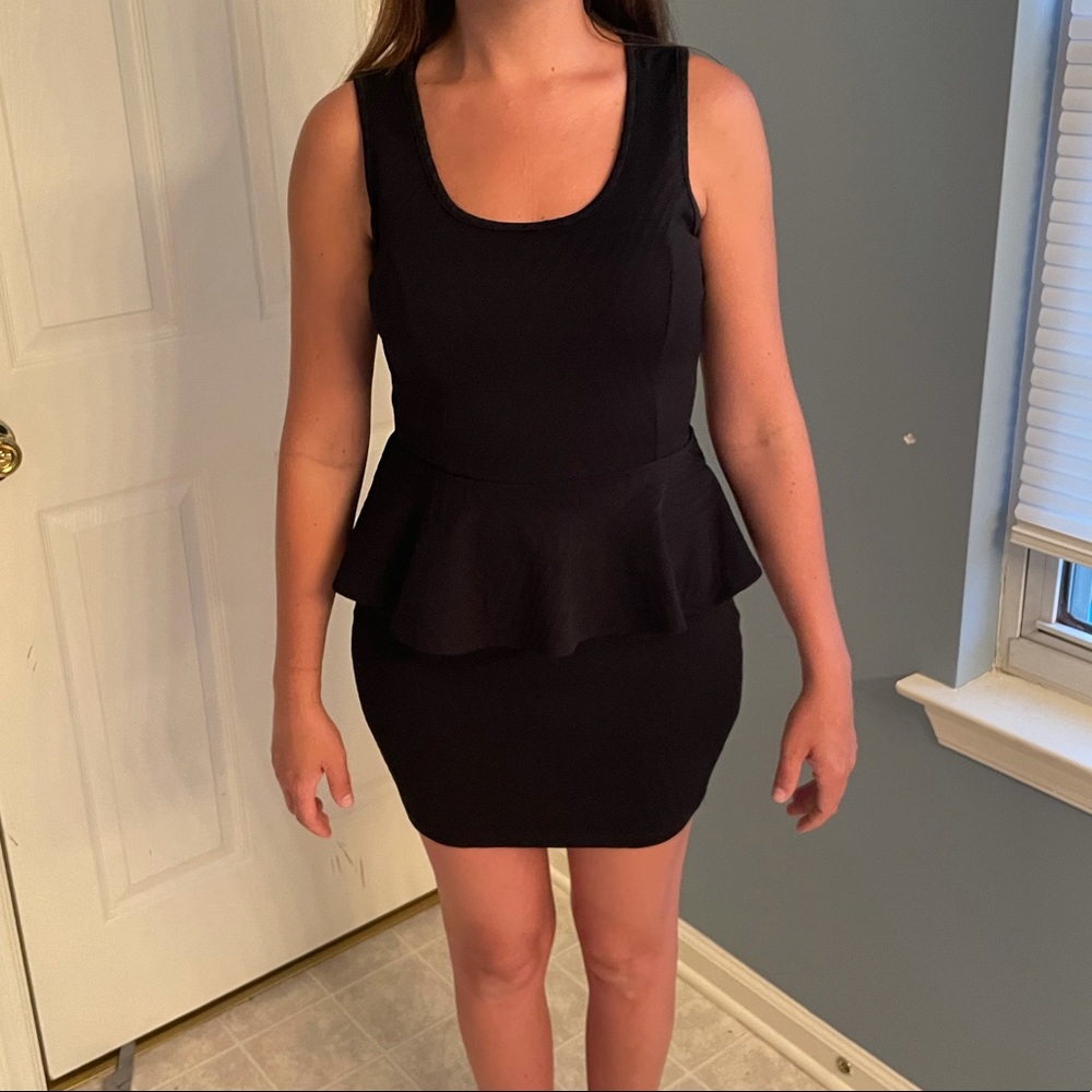 Black short dress brand alt. b size small